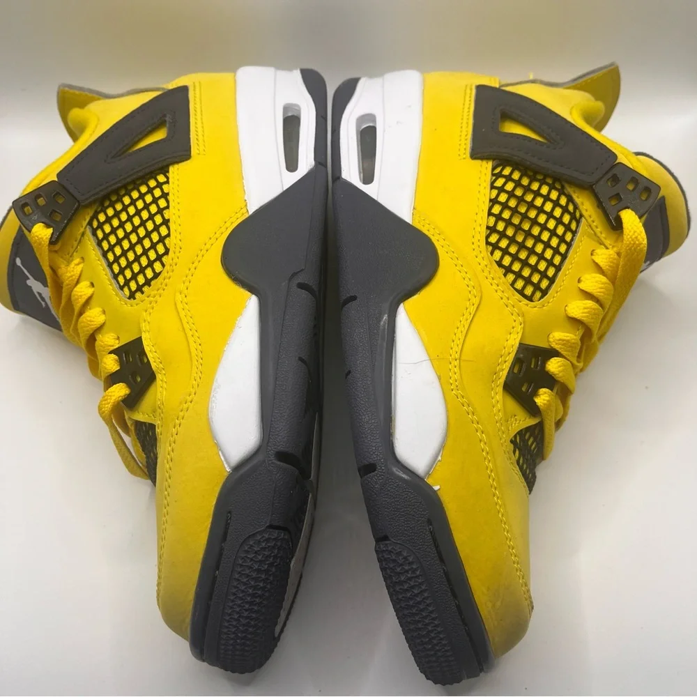 Air Jordan 4 Lightning 2021 GS 5.5Y‎ Tour Yellow Hype Streetwear Sneaker